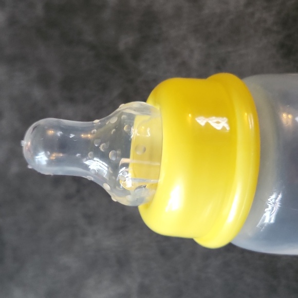 Nuby 3 pack baby bottles. Washed, never used. Like new - Picture 4 of 6